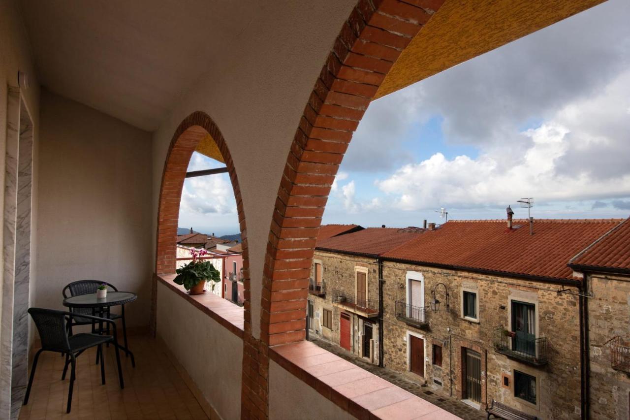 Relax Da Giusy Hotel Vatolla Exterior photo